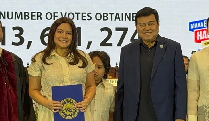 Camille Villar (15)